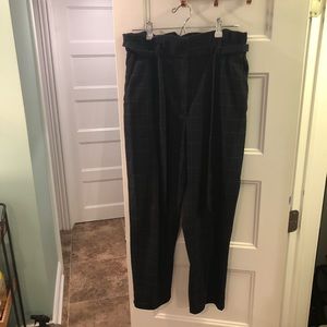 Paper bag waist pants with tie belt. Size 10. H&M